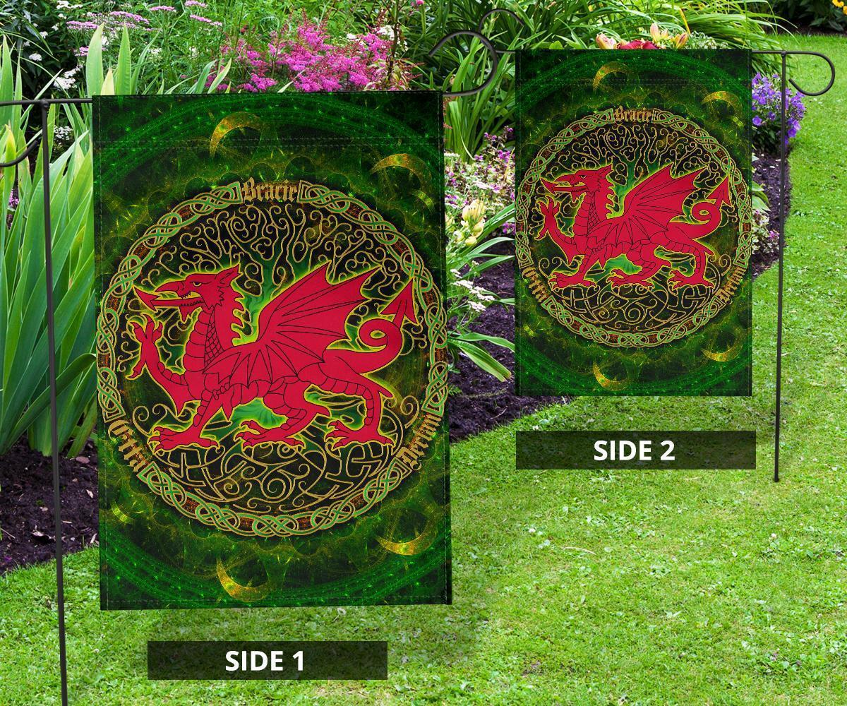 Celtic Flag - Wales Cymru With Celtic Tree (Green) - Vibe Hoodie Shop