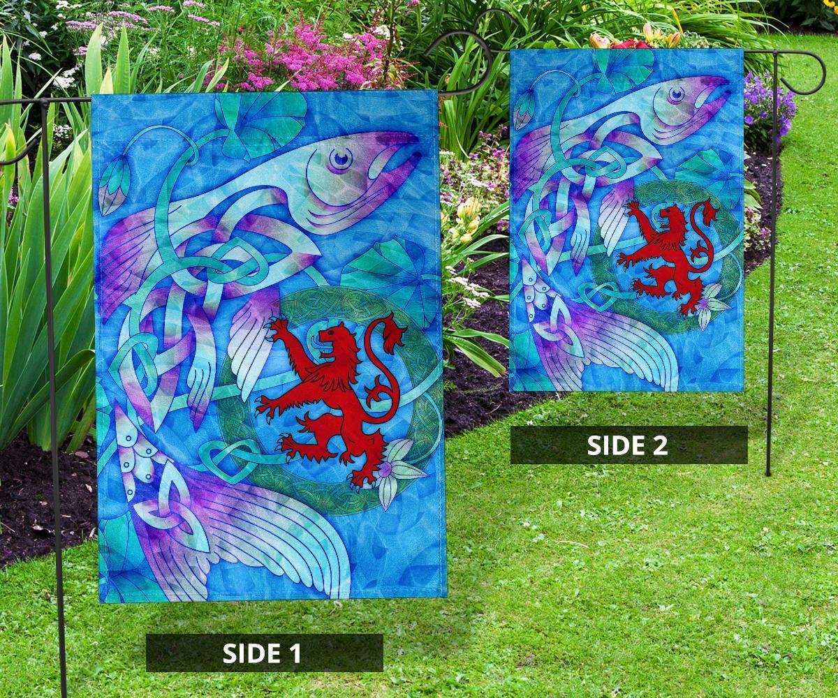 Scotland Celtic Flag - Celtic Fish With Lion - Vibe Hoodie Shop