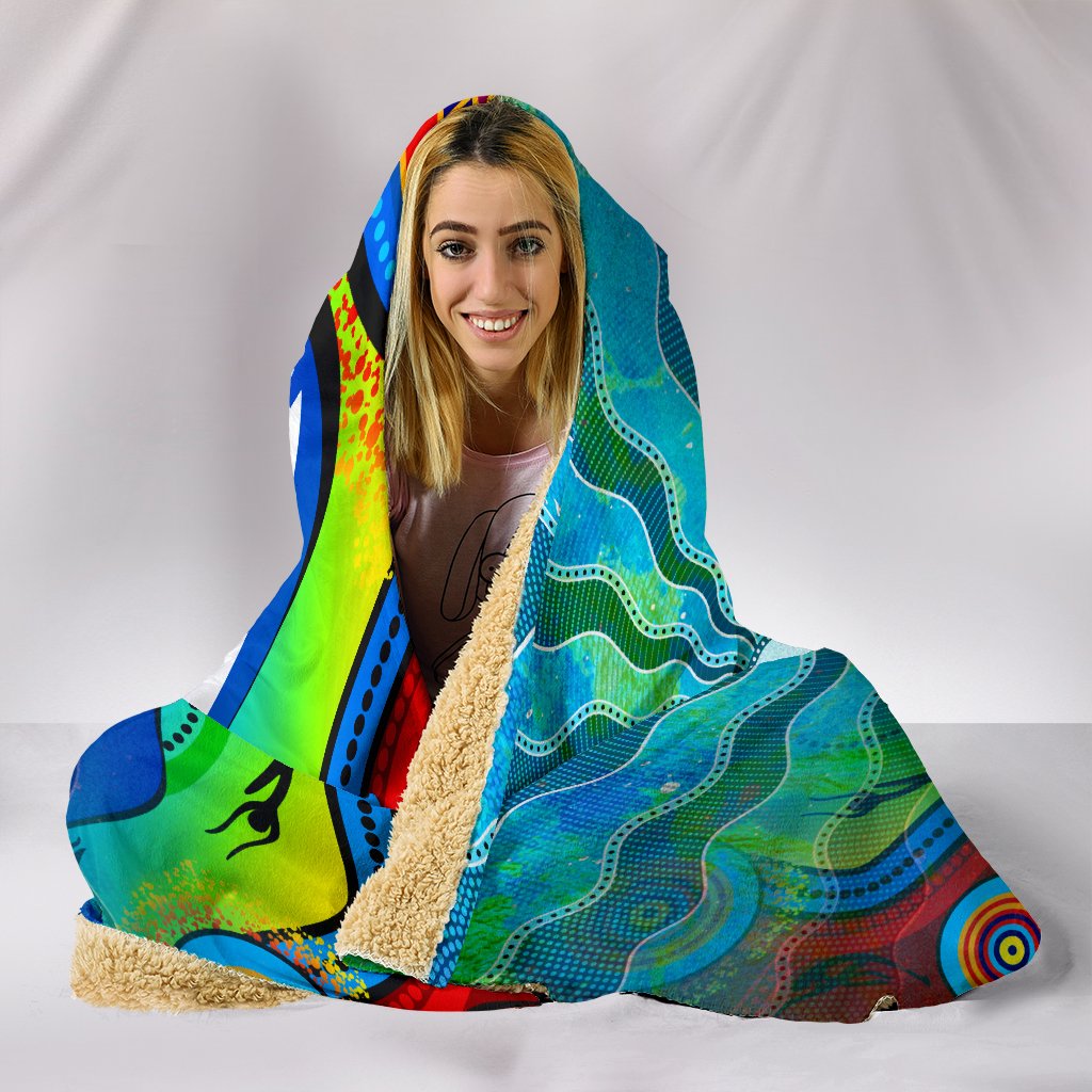 hooded-blanket-torres-strait-islanders-flag-with-aboriginal-patterns-blanket