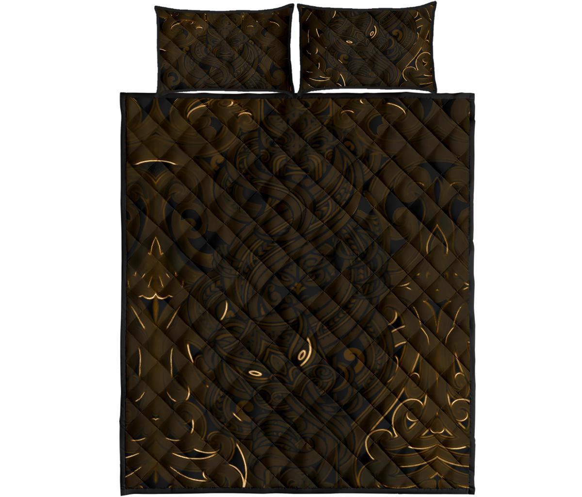 New Zealand Quilt Bed Set, Maori Gods Quilt And Pillow Cover Tumatauenga (God Of War) - Gold - Vibe Hoodie Shop