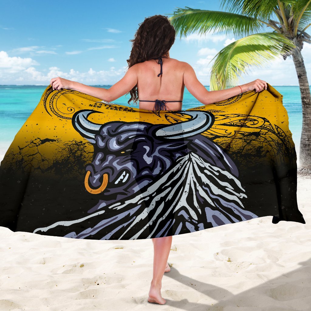 New Zealand Maori Sarong Taranaki Bull - Vibe Hoodie Shop