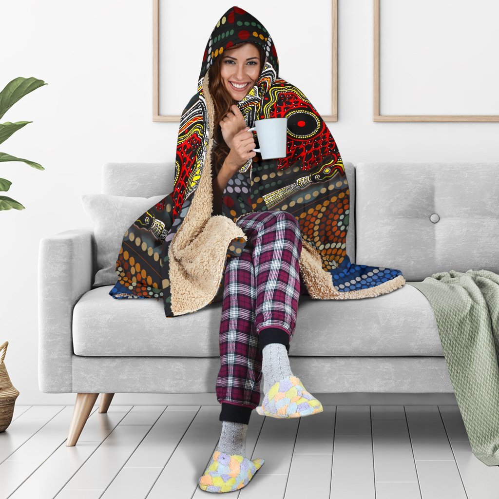 the-land-owns-us-aboriginal-hooded-blanket
