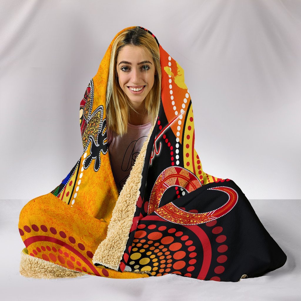 aboriginal-personalised-hooded-blanket-couple-aboriginal-lizards