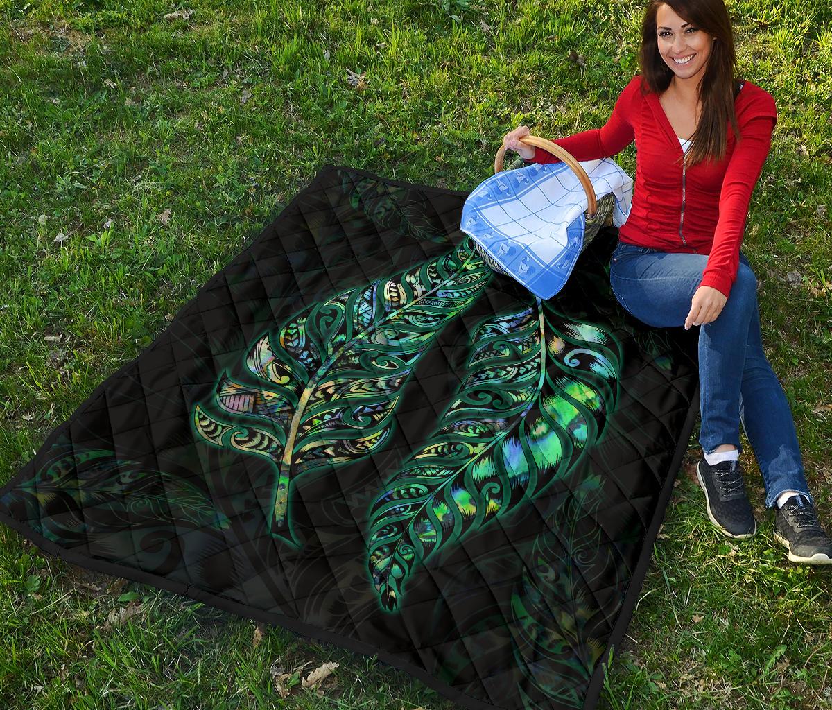 New Zealand Silver Fern Couple Premium Quilt Paua Shell - Vibe Hoodie Shop