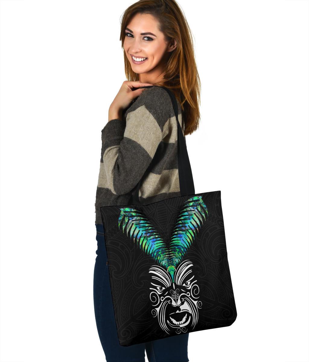 new-zealand-maori-moko-tote-bag-paua-shell