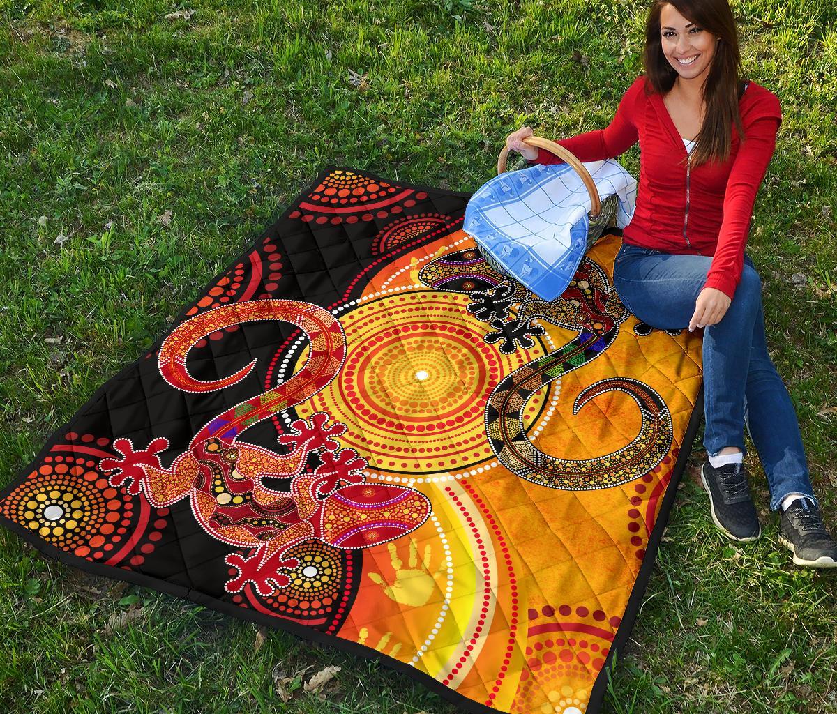 Aboriginal Premium Quilt - Couple Aboriginal Lizards - Vibe Hoodie Shop