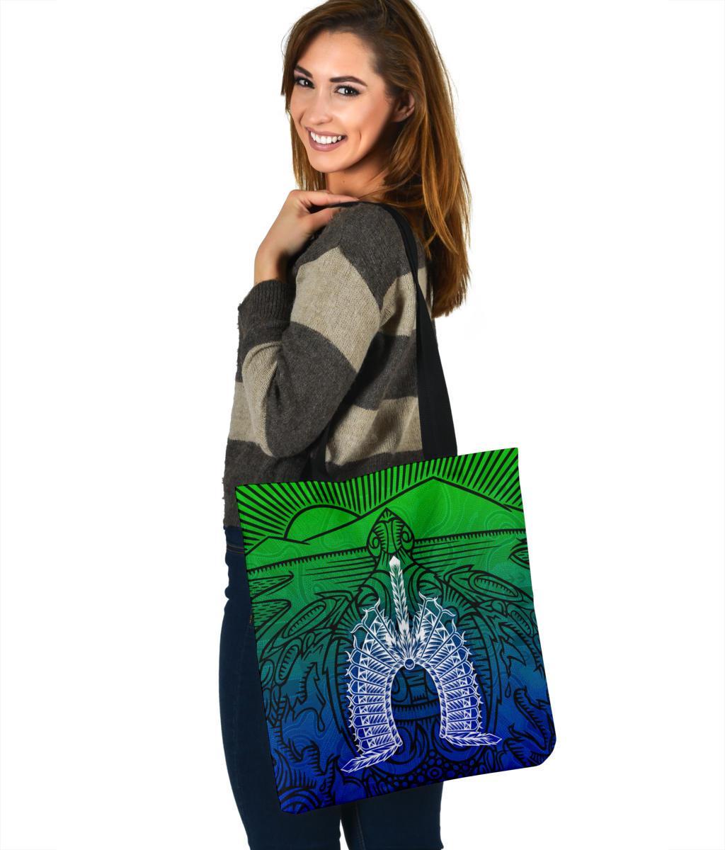 torres-strait-islanders-tote-bag-turtle-and-dhari-mask