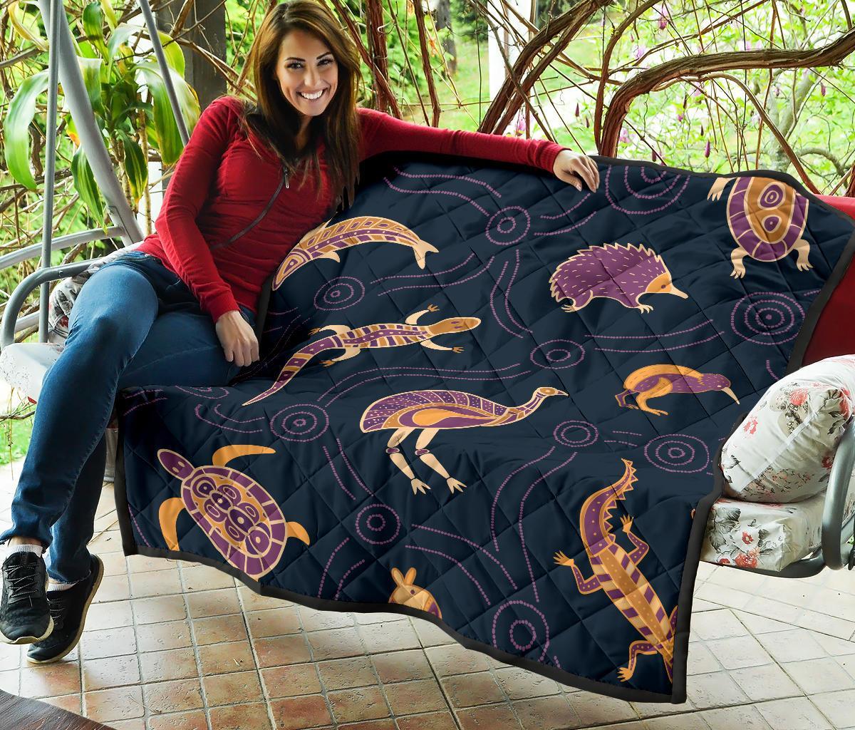 Premium Quilt - Indigenous Animals Patterns - Vibe Hoodie Shop