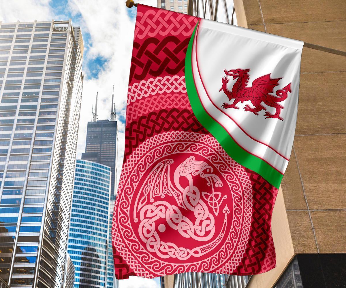 Wales Celtic Flag - Welsh Cymru Dragon With Celtic Knot - Vibe Hoodie Shop