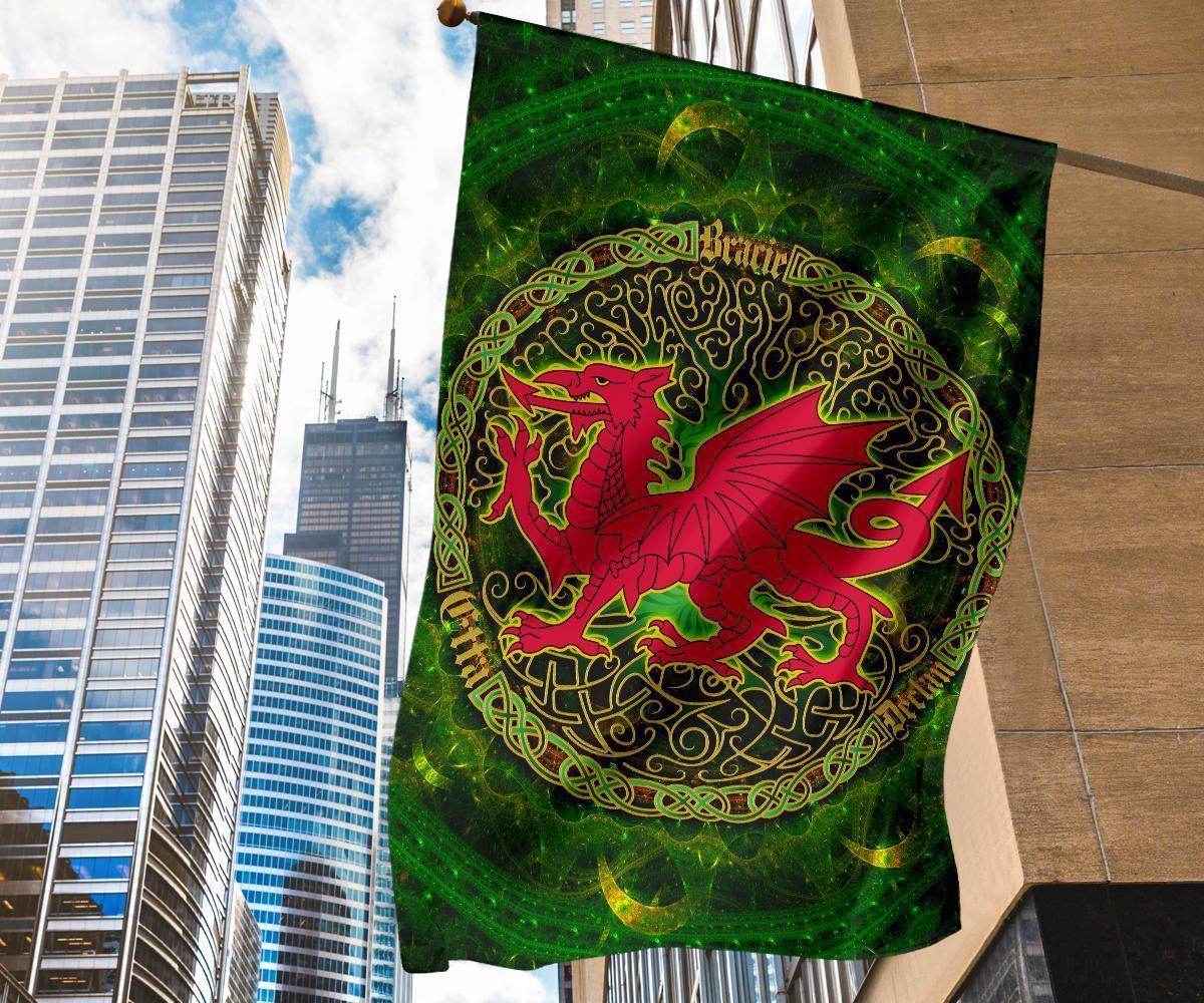 Celtic Flag - Wales Cymru With Celtic Tree (Green) - Vibe Hoodie Shop