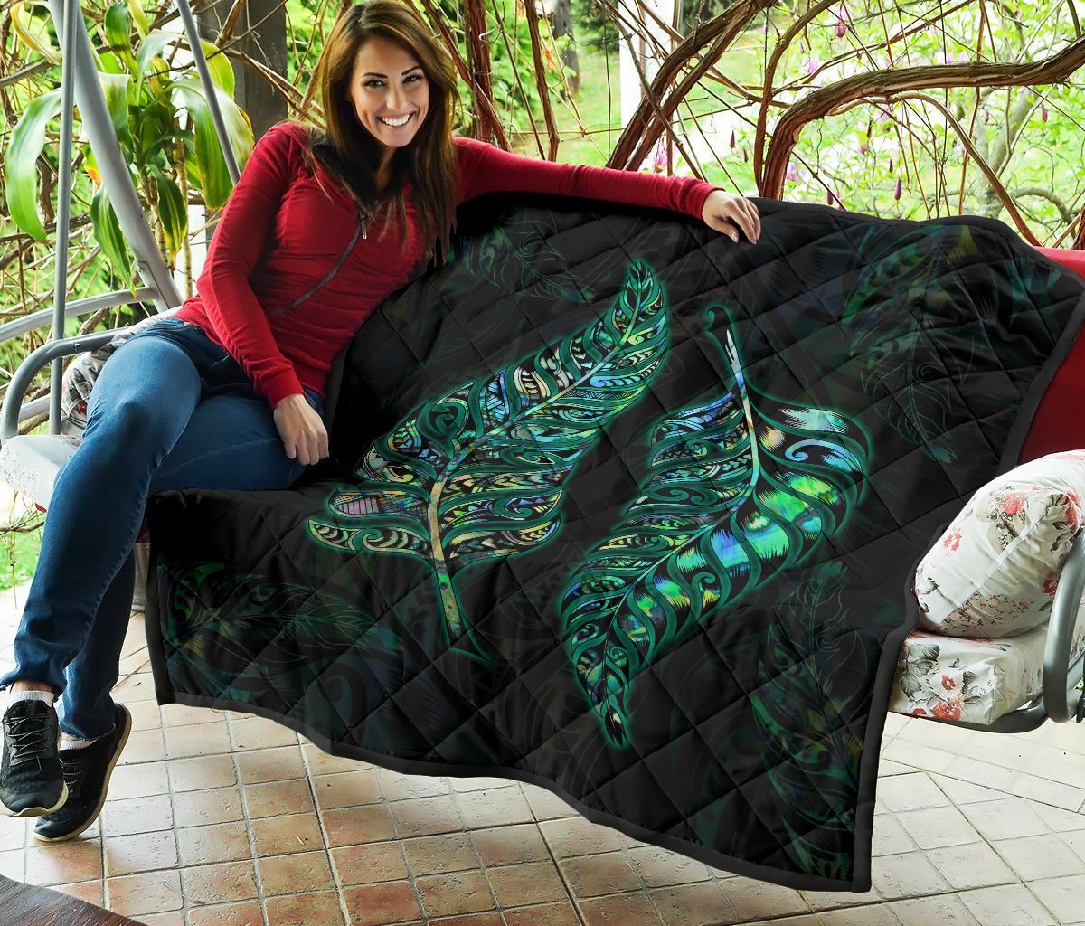 New Zealand Silver Fern Couple Premium Quilt Paua Shell - Vibe Hoodie Shop