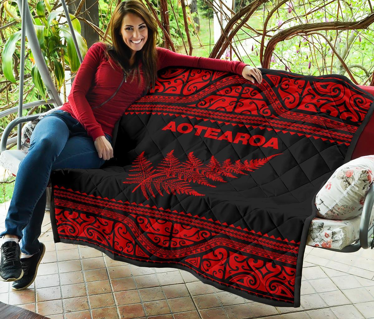 Aotearoa New Zealand Maori Premium Quilt Silver Fern - Red - Vibe Hoodie Shop