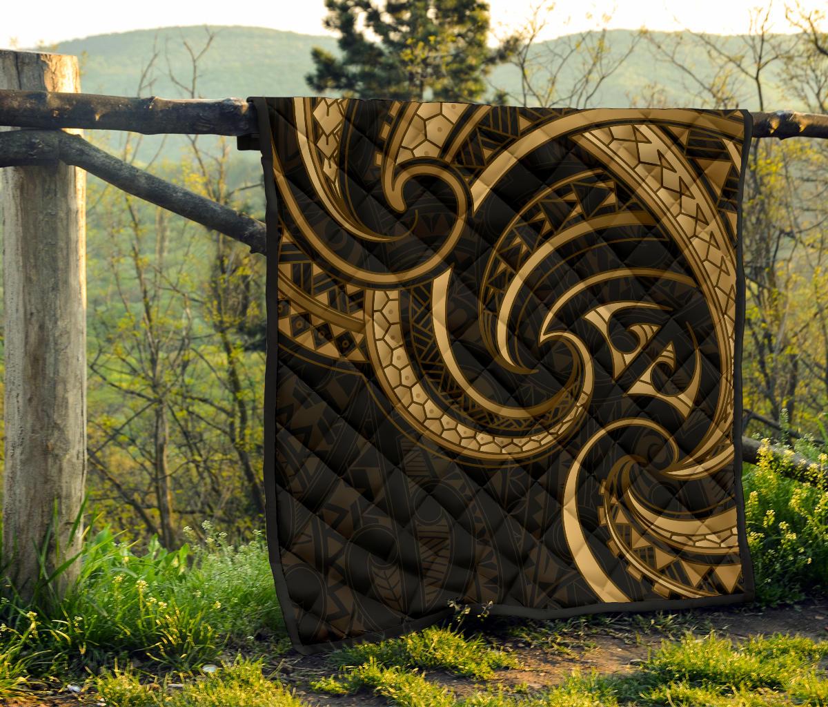 New Zealand Maori Mangopare Premium Quilt Polynesian - Gold - Vibe Hoodie Shop