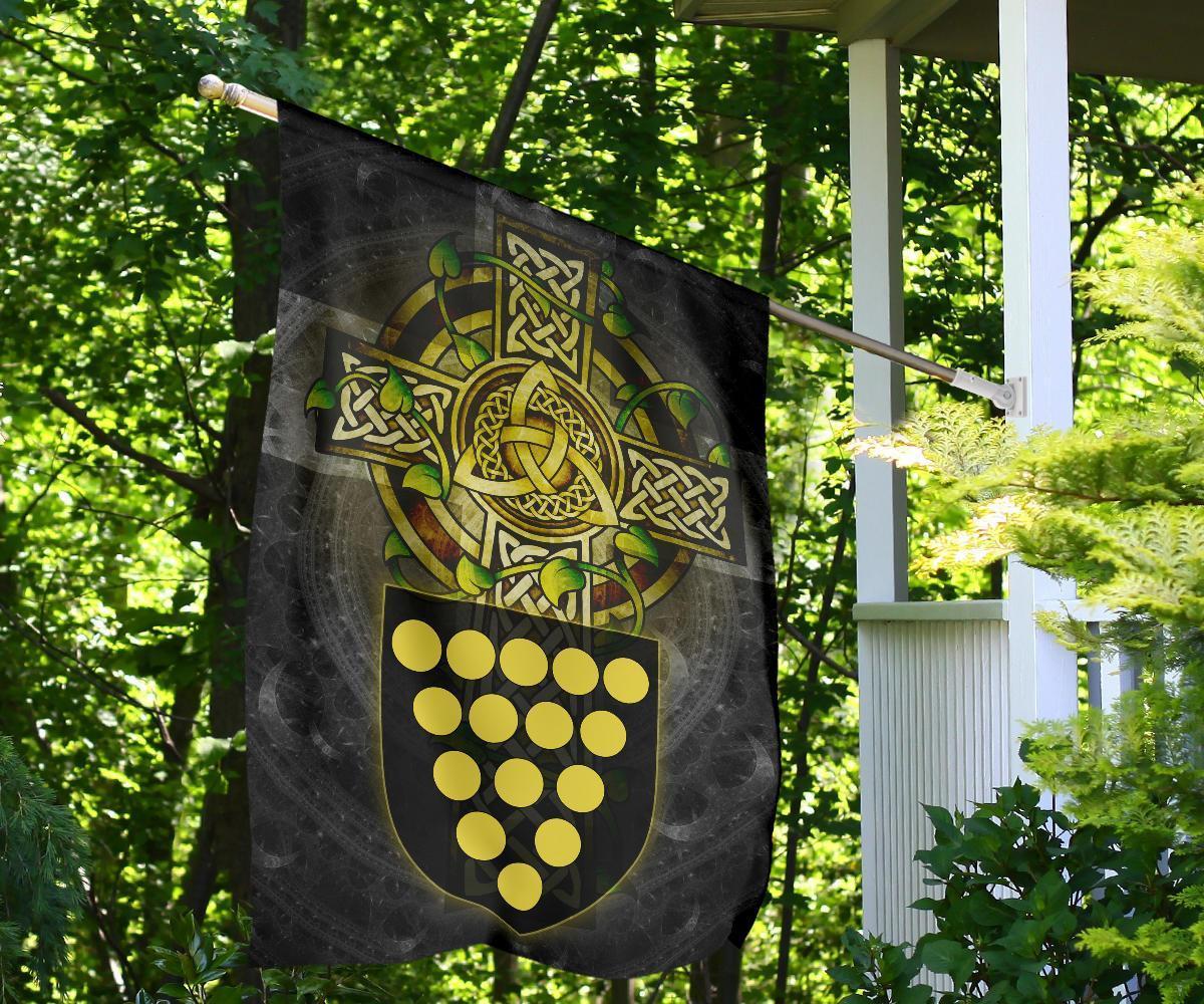 Cornwall Celtic Flag - Cornwall Coat Of Arms With Celtic Cross - Vibe Hoodie Shop