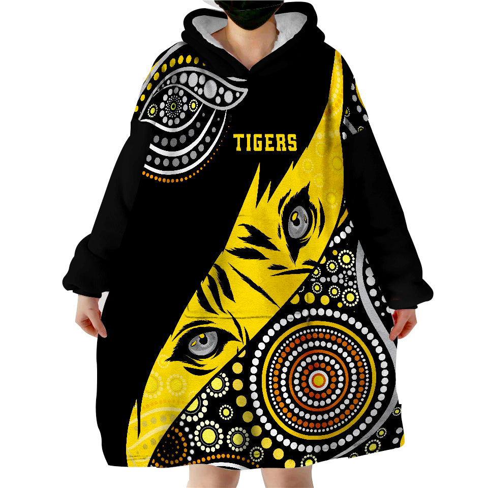 Richmond Indigenous Tigers Football Wearable Blanket Hoodie - Vibe Hoodie Shop
