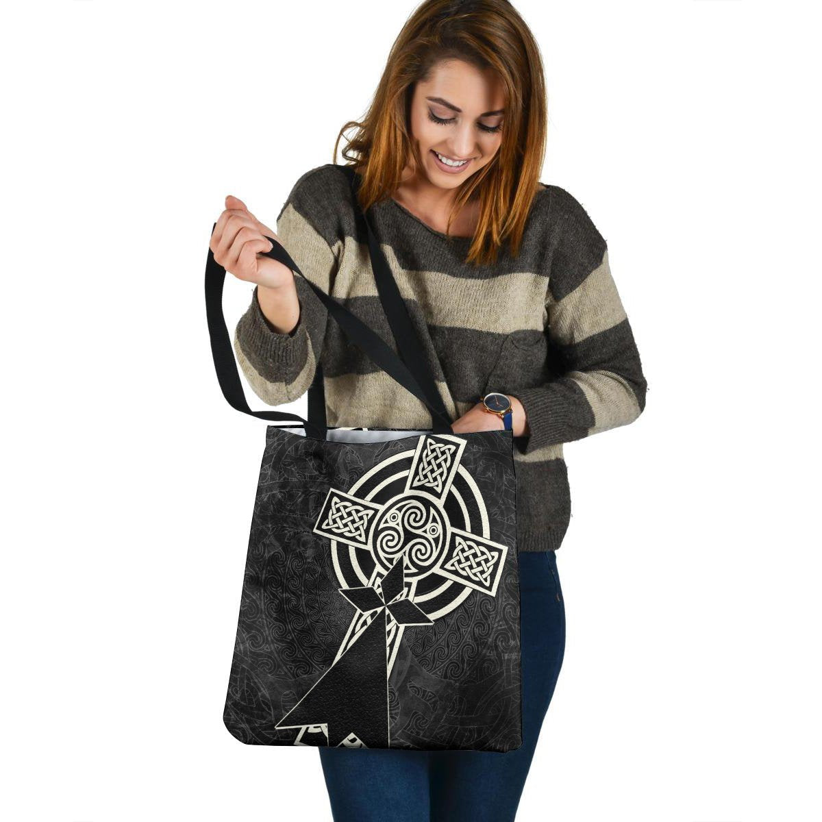 brittany-celtic-tote-bag-celtic-cross-stoat-ermine-skew-style